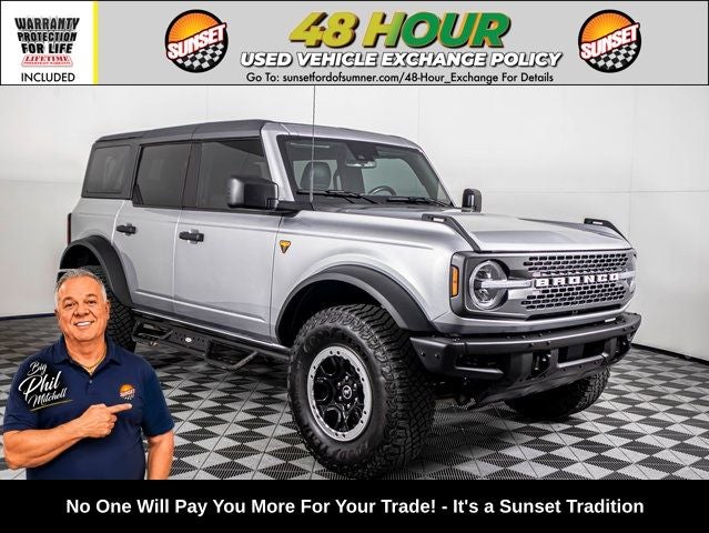 2022 Ford Bronco Badlands in Silver Metallic — front three-quarter view